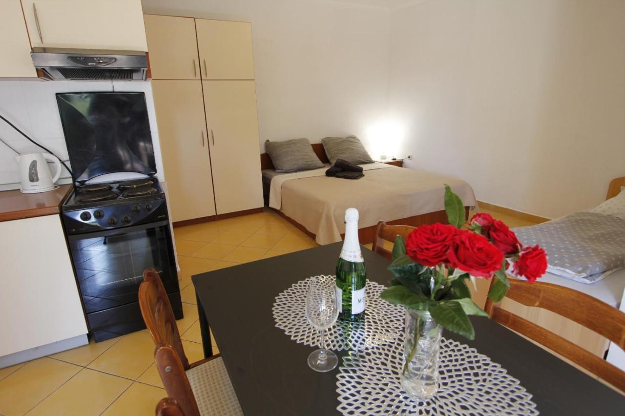 Apartmani Nika Bibinje Exterior photo