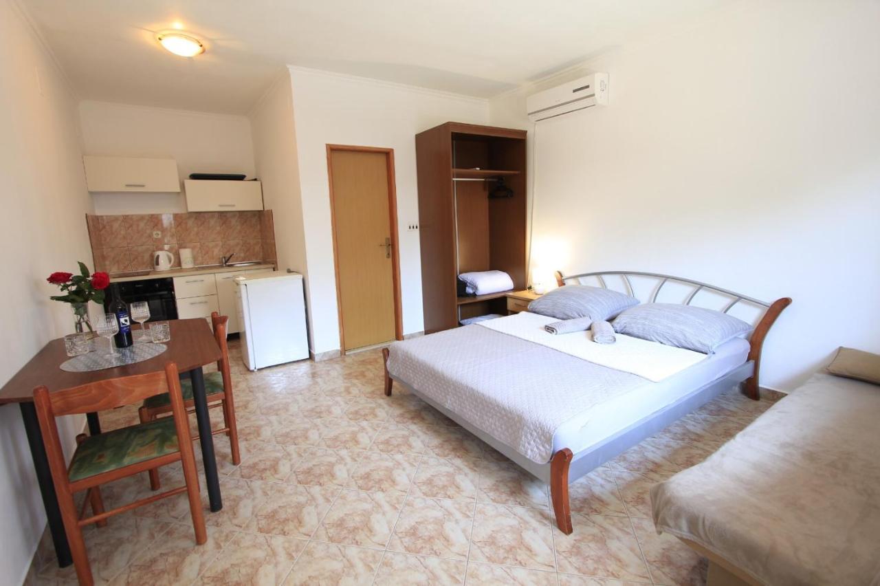 Apartmani Nika Bibinje Exterior photo