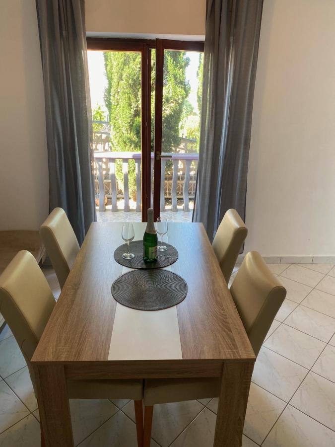 Apartmani Nika Bibinje Exterior photo